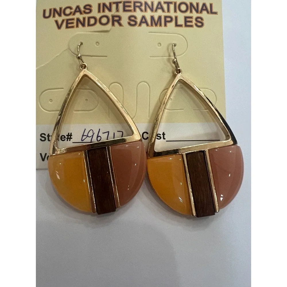 Uncas Int Gold Blush Wine Dangle Earrings Resin Wood Earth Tones Vendor Sample‎